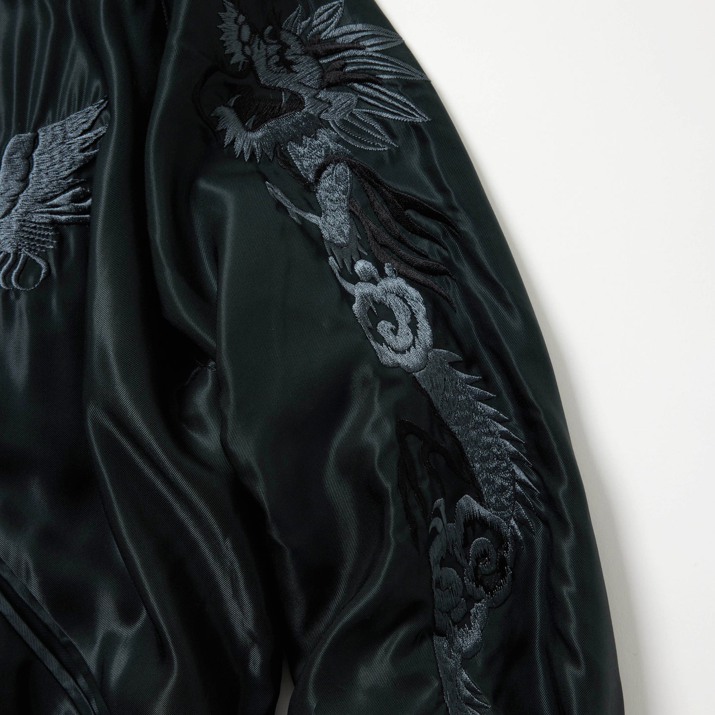 GL15852 / ACETATE SOUVENIR JACKET "DRAGON"