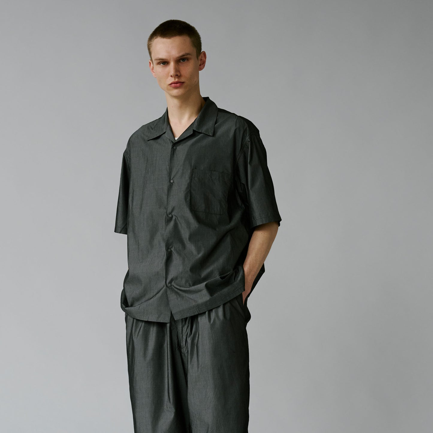 2025年6月28日発売 / GL39540 / COTTON × SILK CHAMBRAY SNAP SHIRT