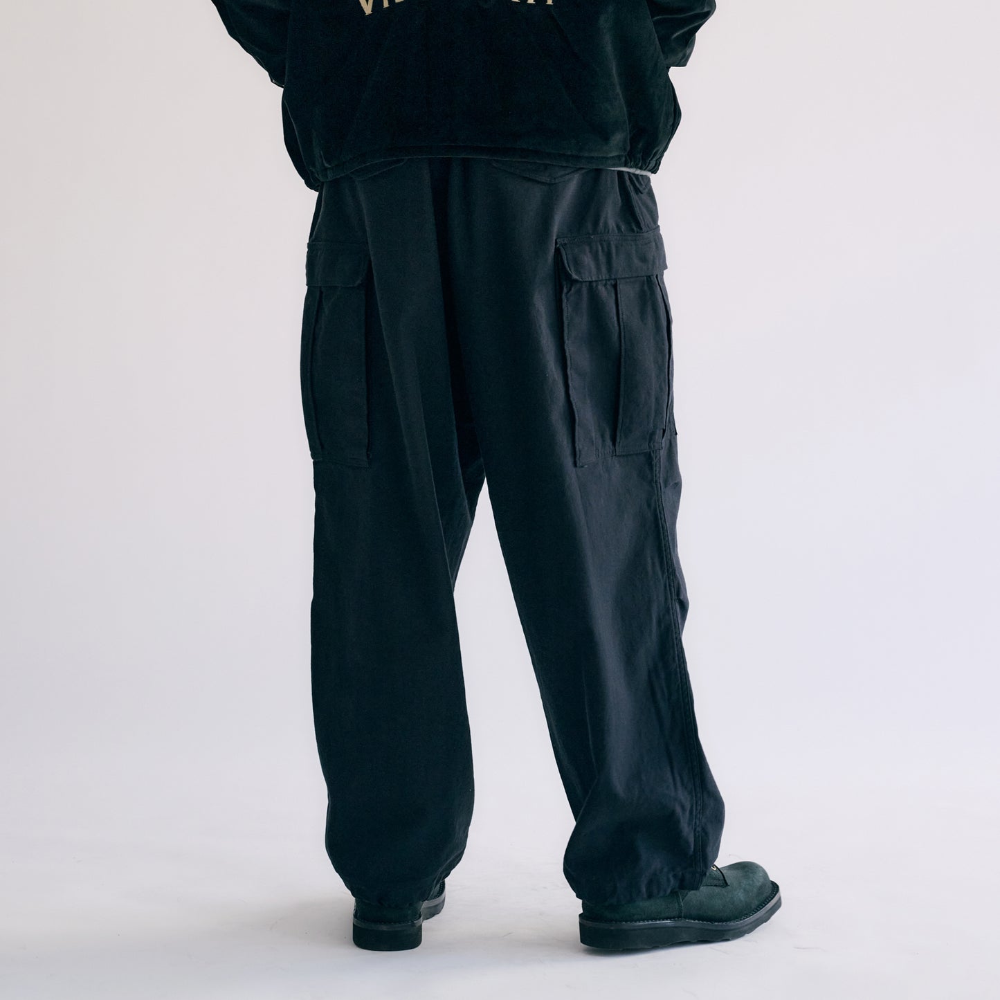 GL42401 / LIGHT BACKSATIN OVER CARGO PANTS