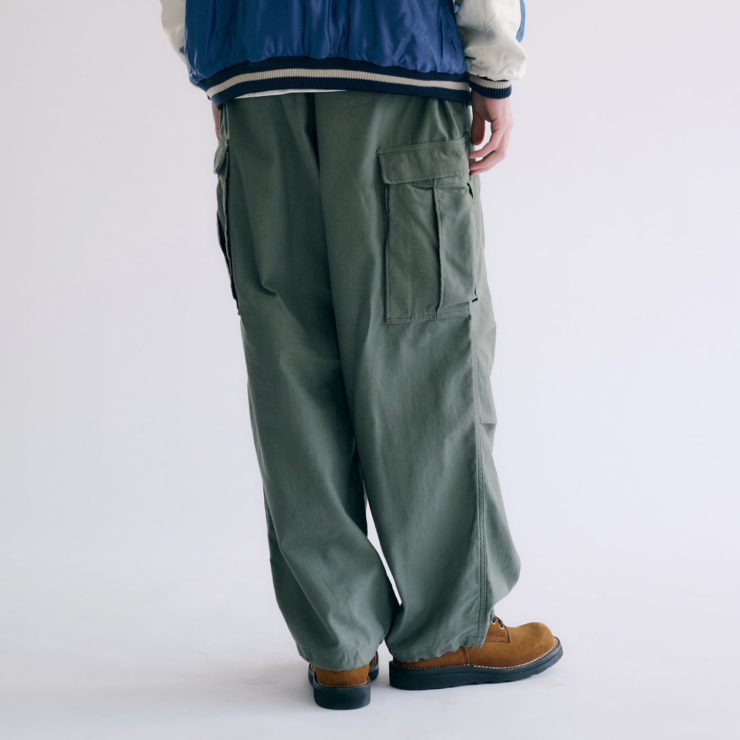 GL42401 / LIGHT BACKSATIN OVER CARGO PANTS
