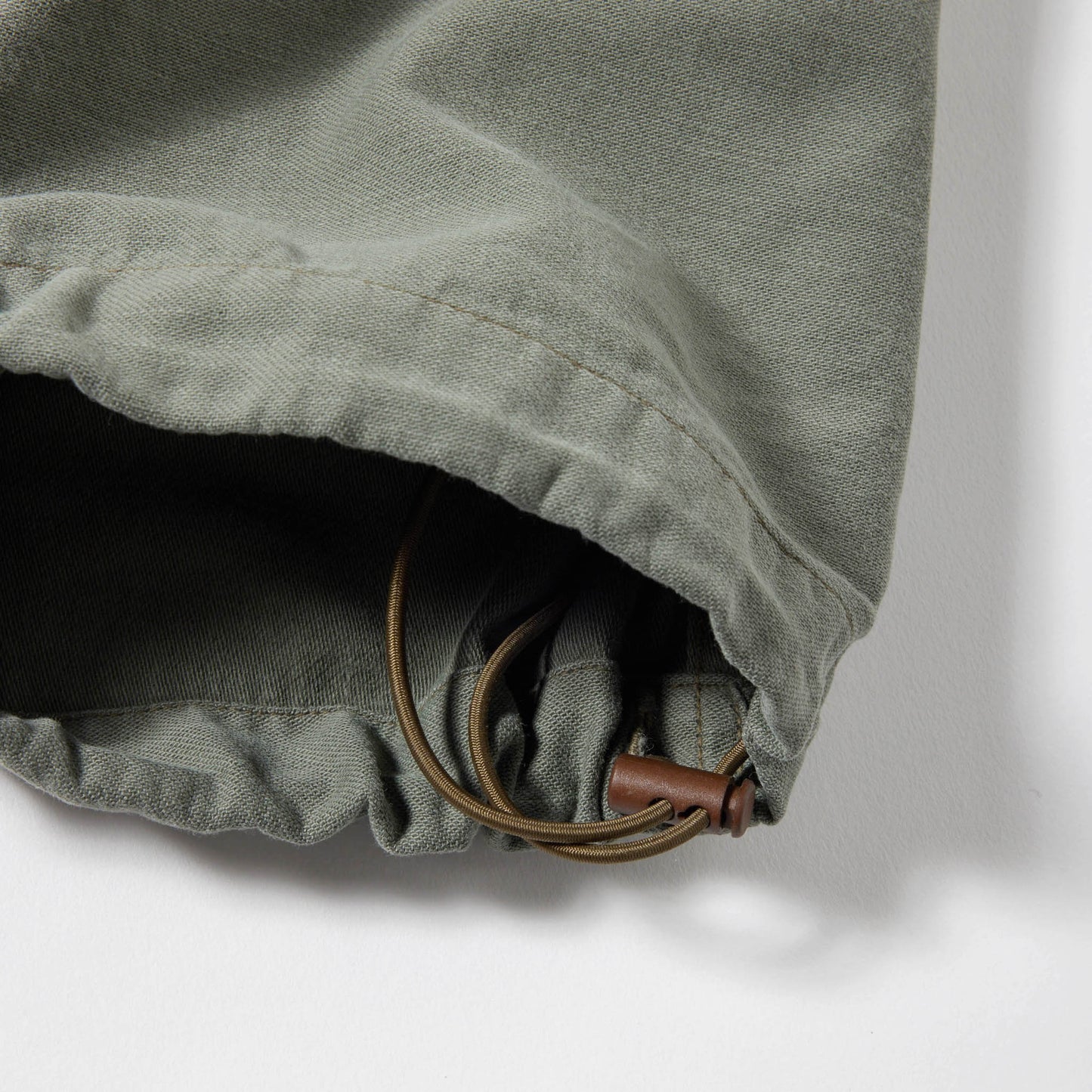 GL42470 / LIGHT BACKSATIN EASY CARGO PANTS
