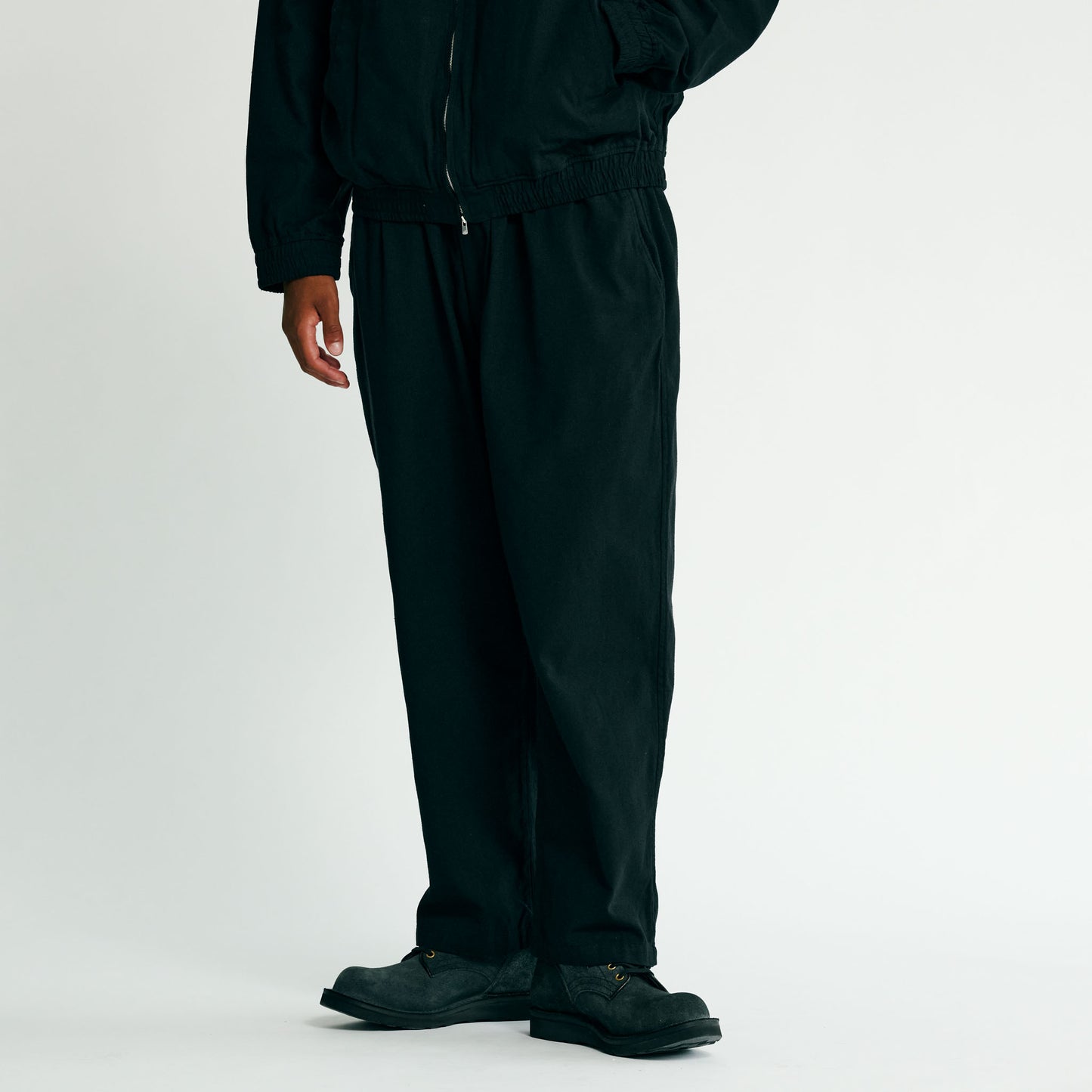 GL42507 / COTTON × SILK DUCK 1TUCK EASY PANTS