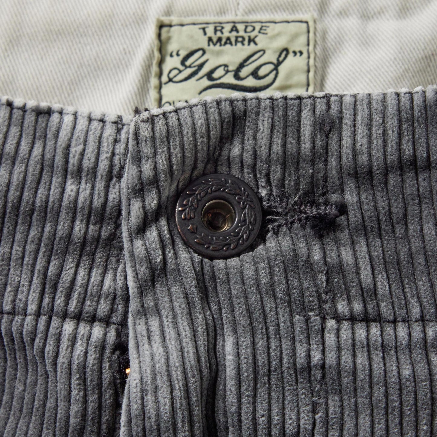 2025年12月13日入荷予定 / GL42577 / 9W CORDUROY TROUSERS