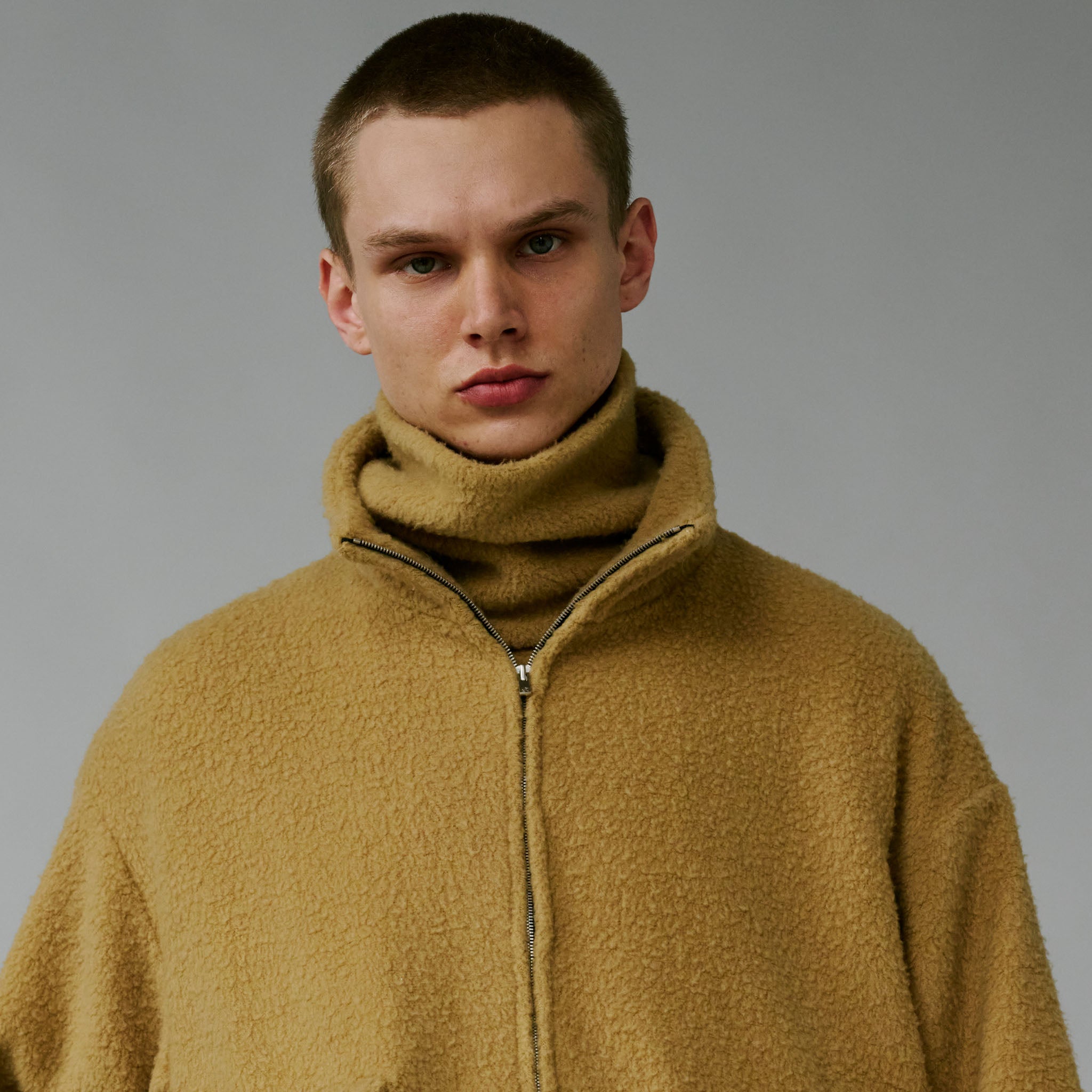 GL02858 / WOOL SUPER 140's FLEECE NECK WARMER – gold