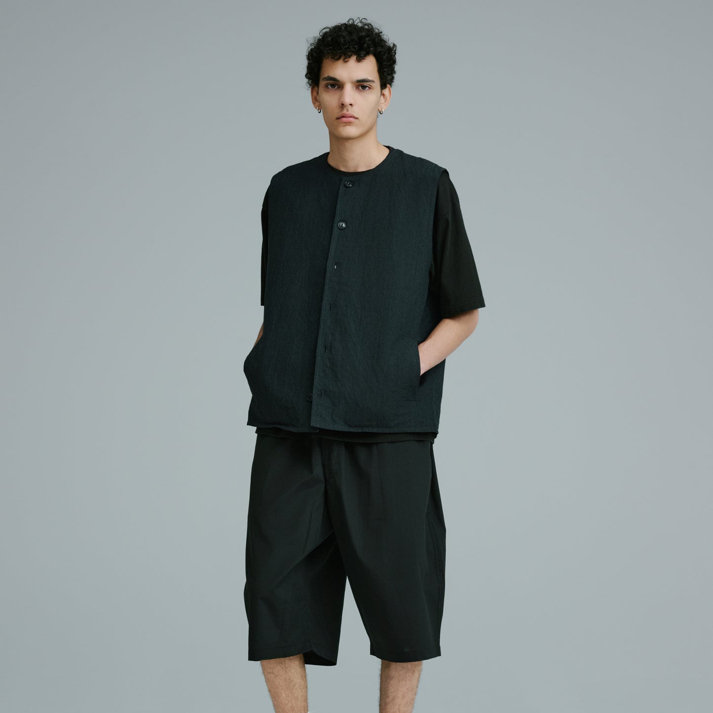 GL15864 / LINEN × WOOL TROPICAL CREW NECK VEST