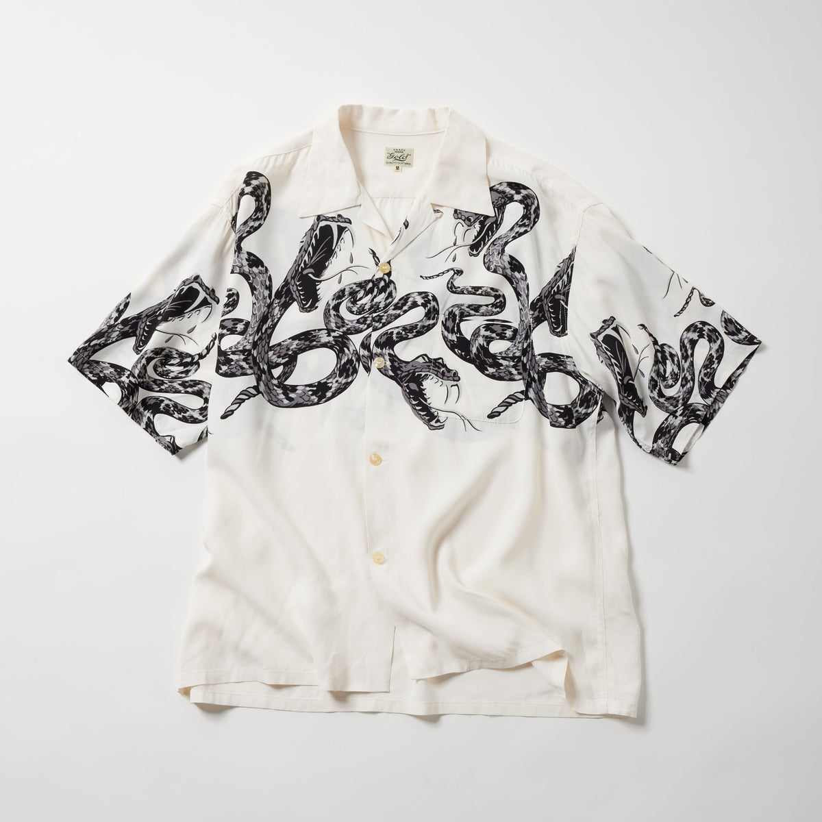 GL39440 / “MONOTONE RATTLE SNAKE” OPEN SHIRT – gold