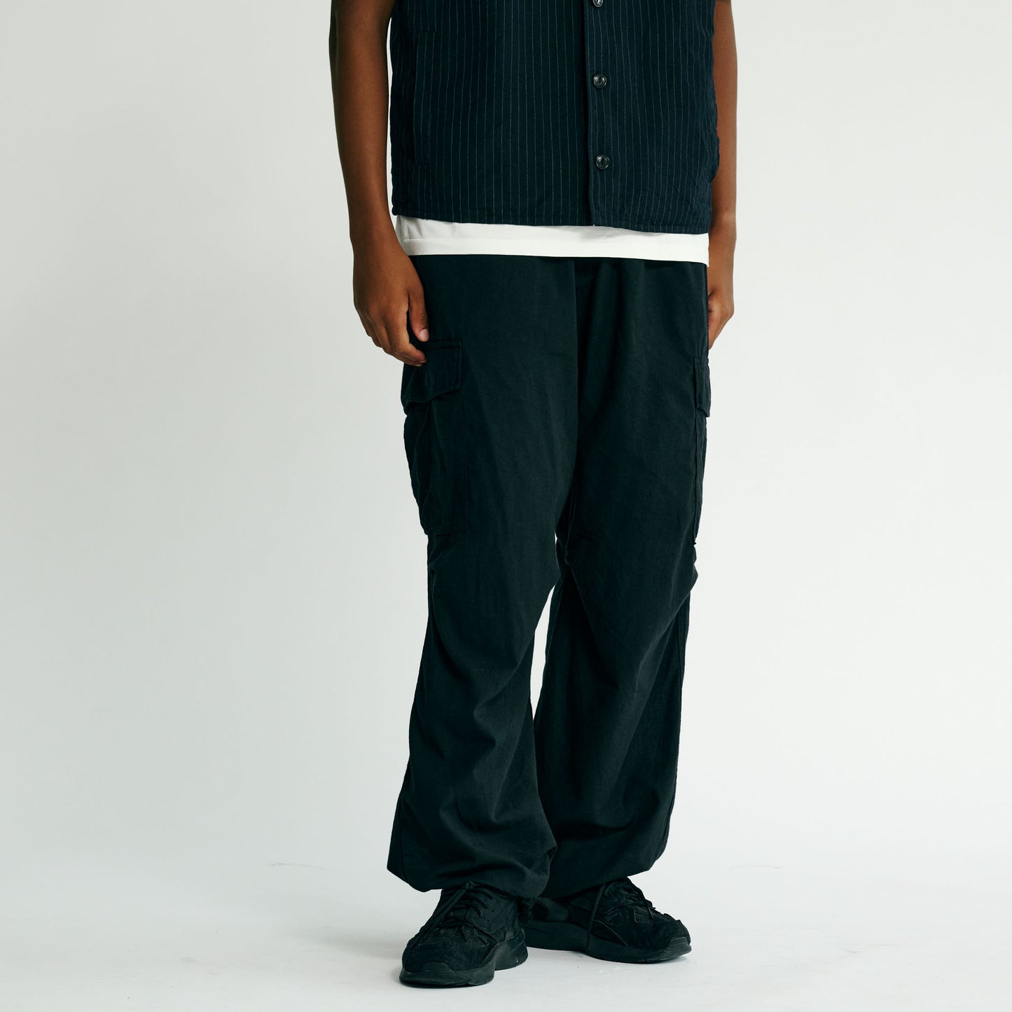 2025年5月3日発売 / GL42526 / VAT DYE CHAMBRAY EASY CARGO PANTS