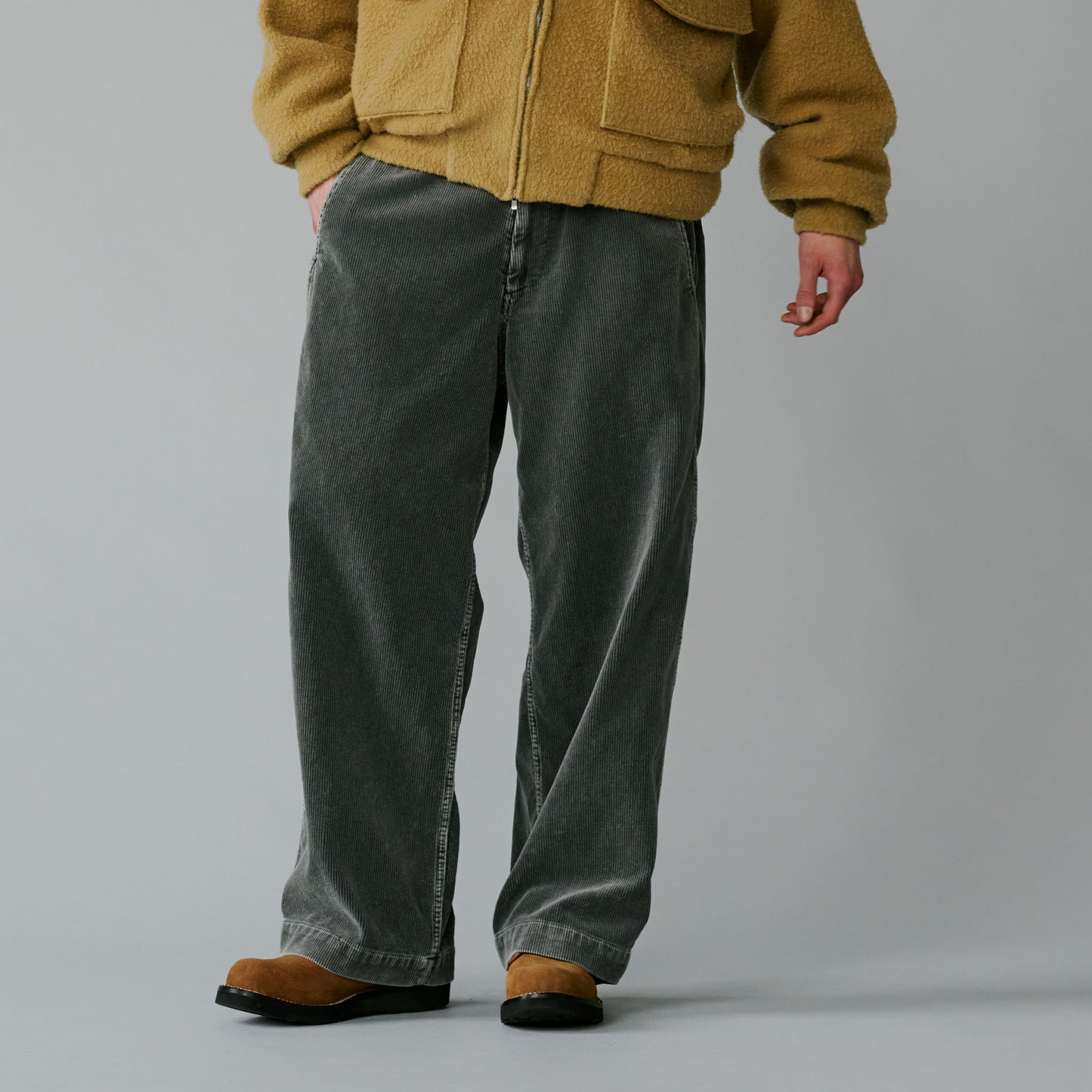 2025年12月13日入荷予定 / GL42577 / 9W CORDUROY TROUSERS