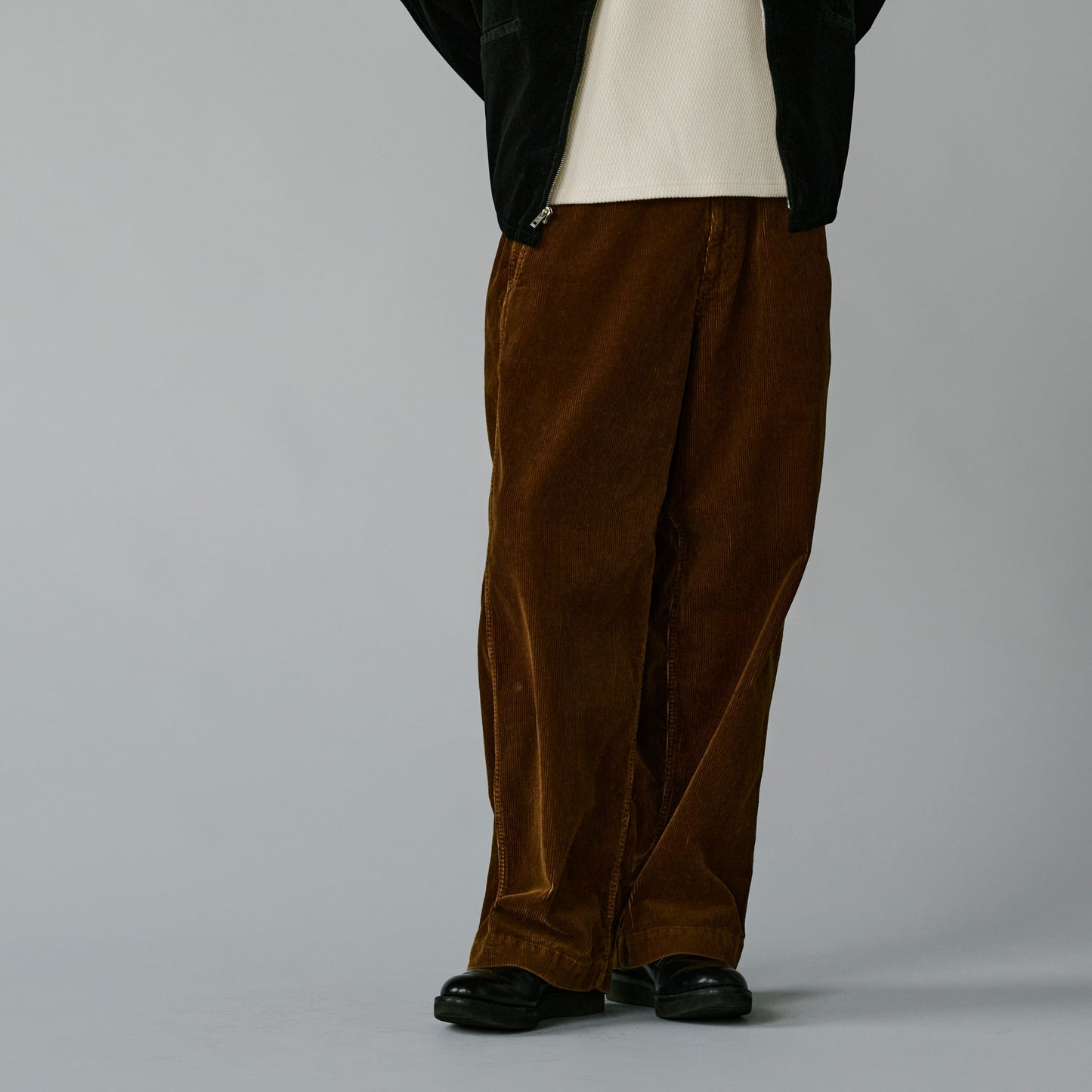 2025年12月13日入荷予定 / GL42577 / 9W CORDUROY TROUSERS