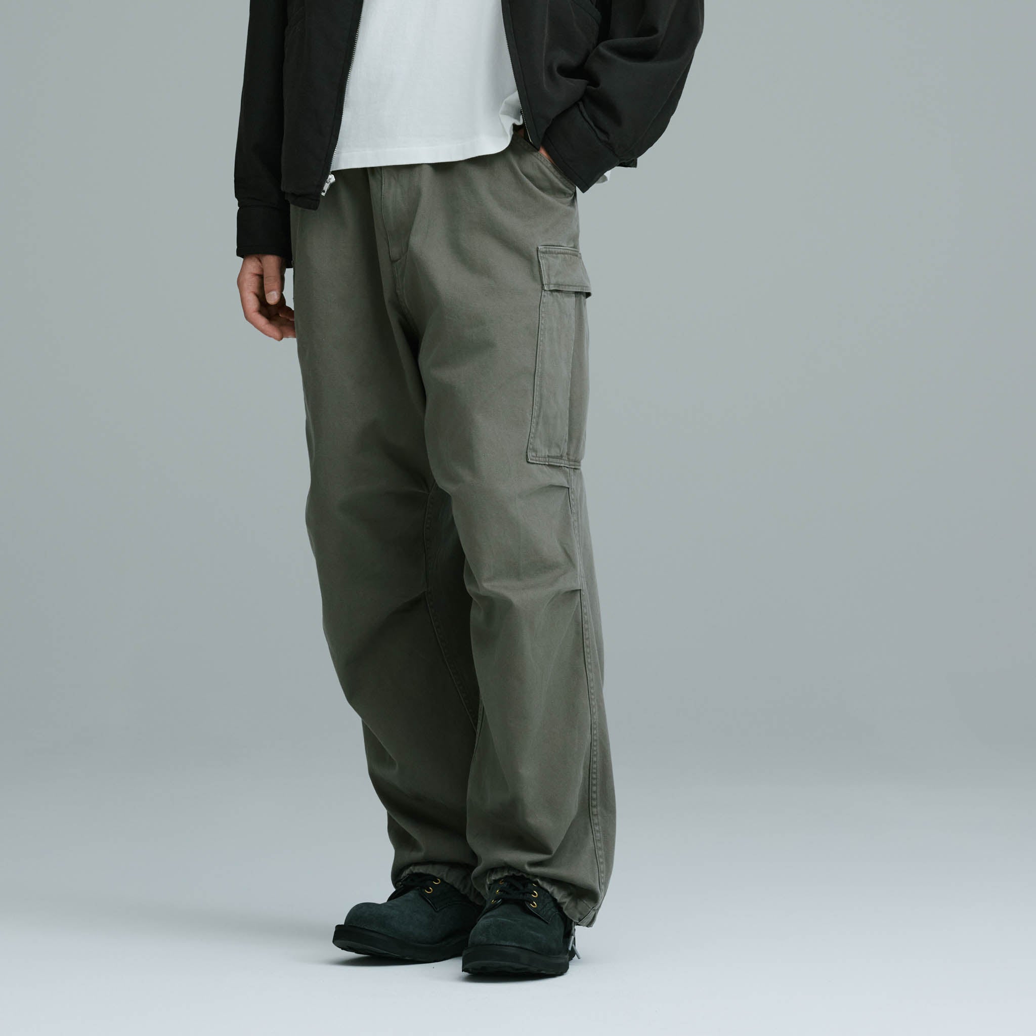 GL42578 / LIGHT BACKSATIN EASY CARGO PANTS – gold